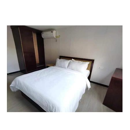 (Hi Top Transient House) Coron Luaran gambar
