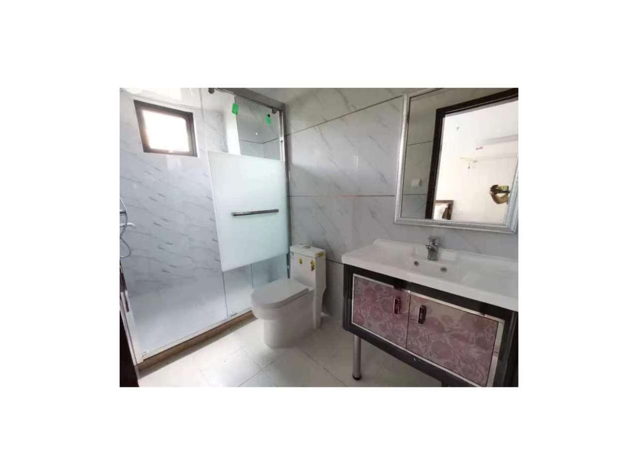 (Hi Top Transient House) Coron Luaran gambar