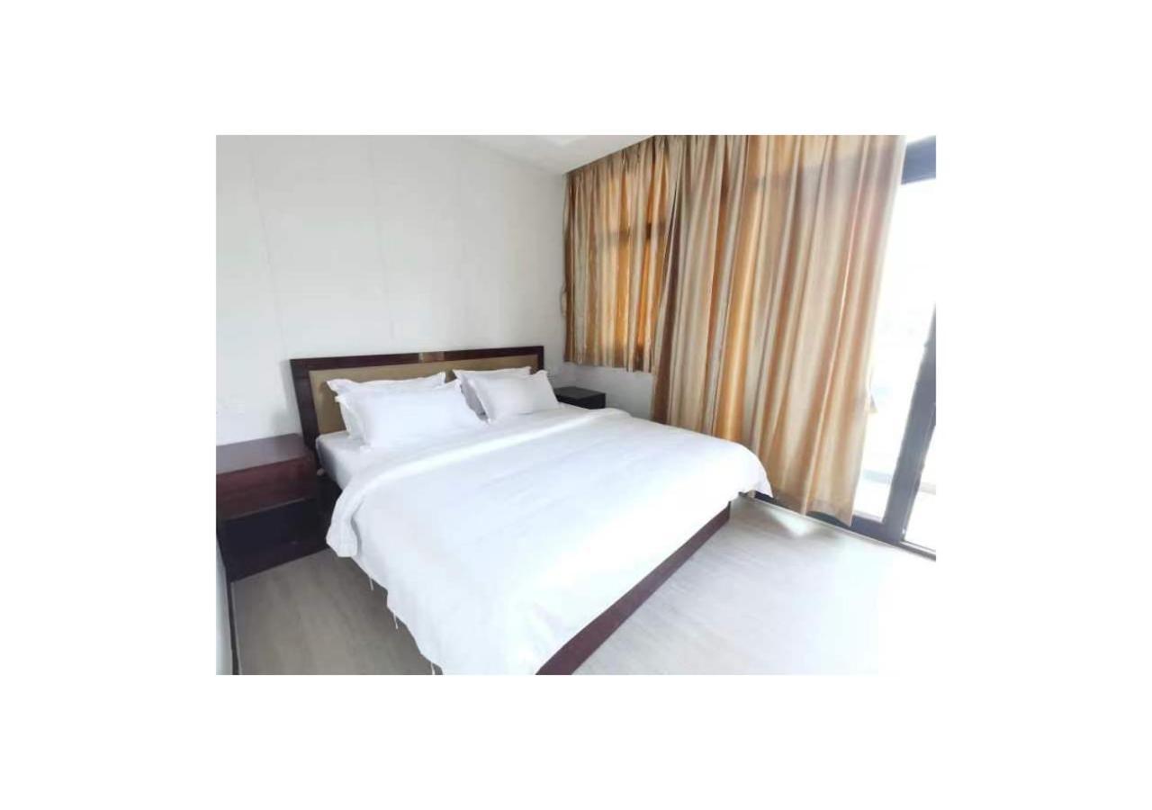 (Hi Top Transient House) Coron Luaran gambar