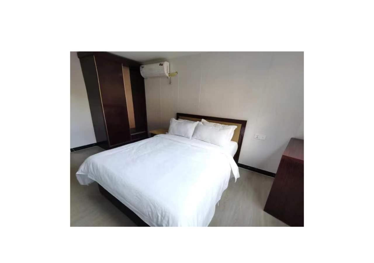 (Hi Top Transient House) Coron Luaran gambar